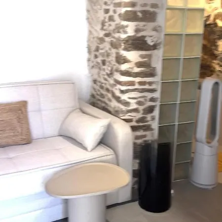 Ola Cave Dryopida Kythnos *