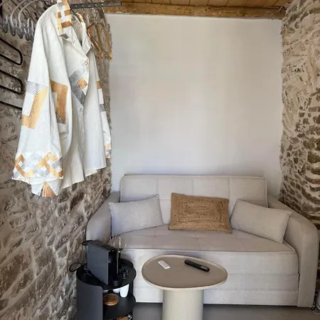 Ola Cave Dryopida Kythnos