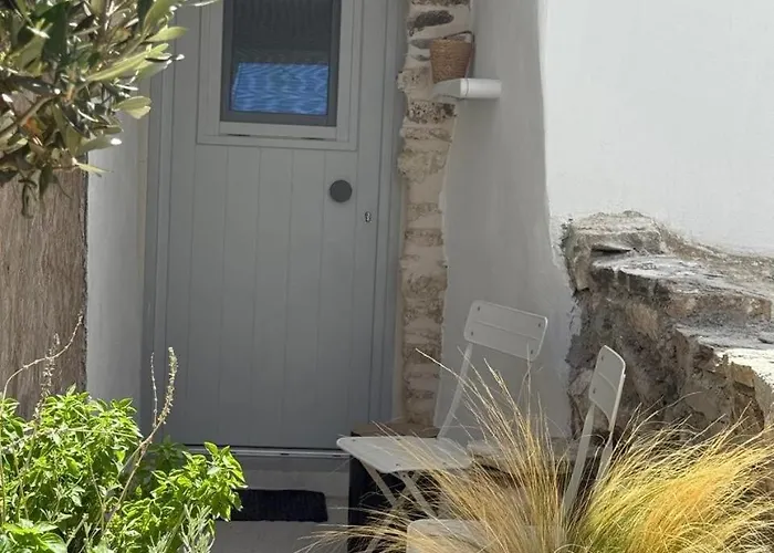 Ola Cave Dryopida Kythnos